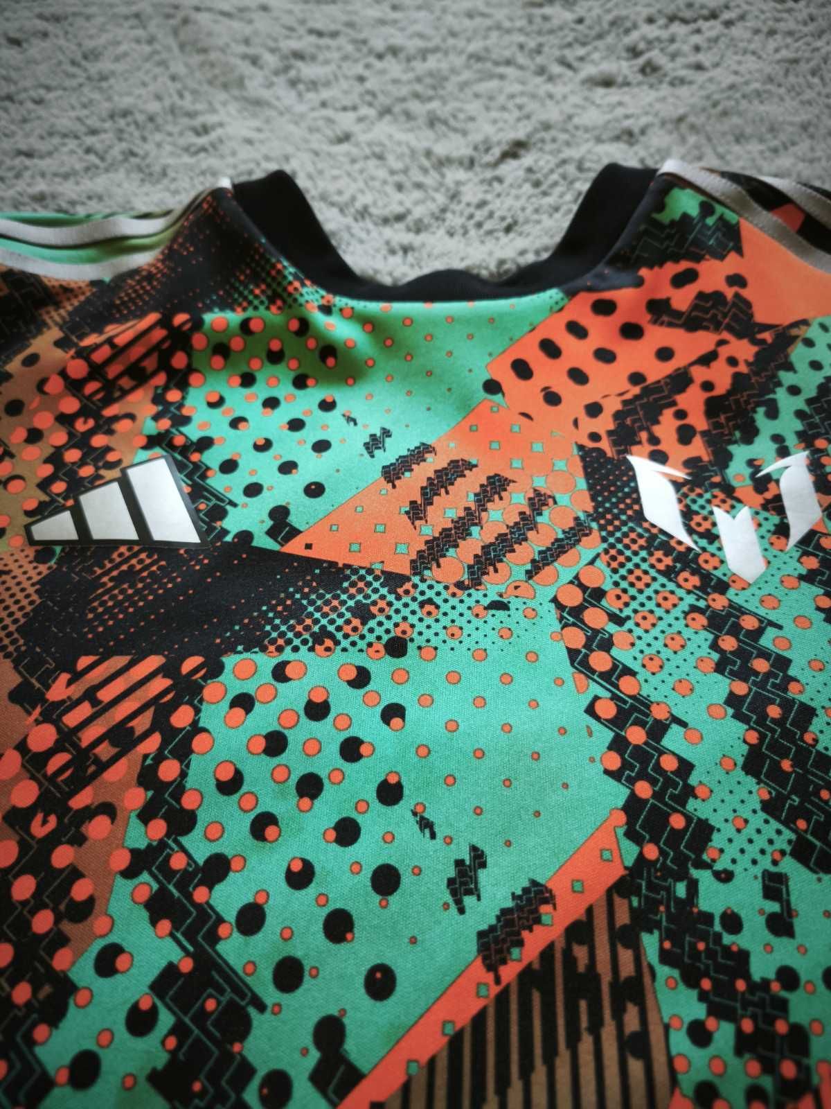 Тениска adidas и гащи nike