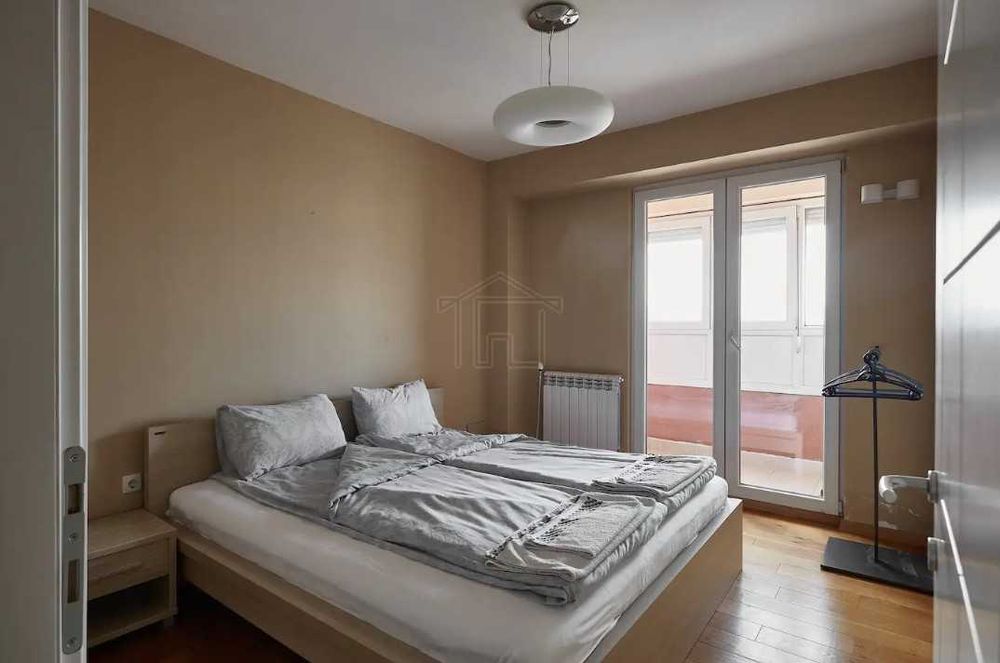 Дава се под наем Тристаен апартамент в Пловдив, Остромила - 86 кв.м за 397.8 € - Снимка #1