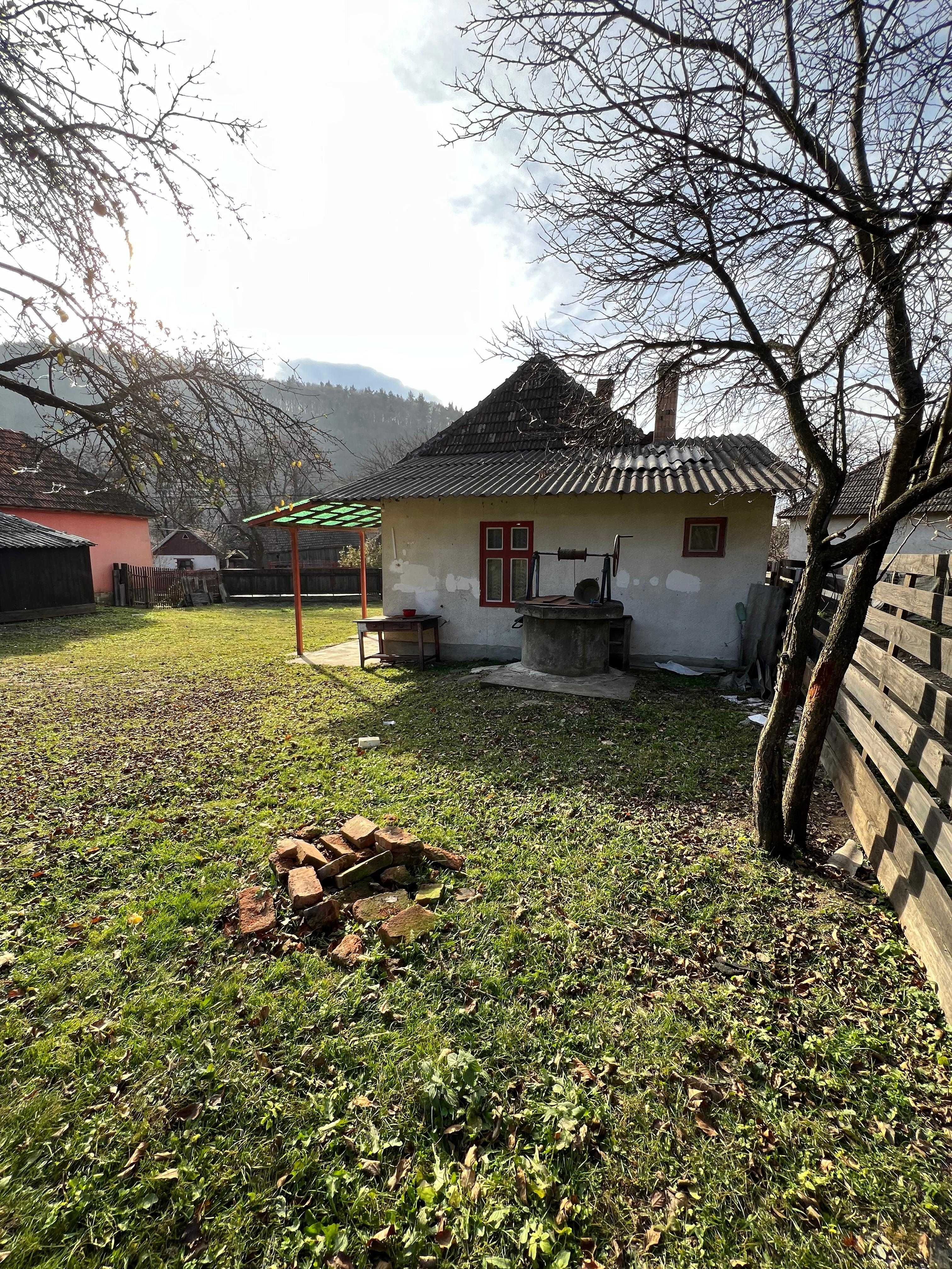 Casa + teren 1707mp langa padure – Dobarlau