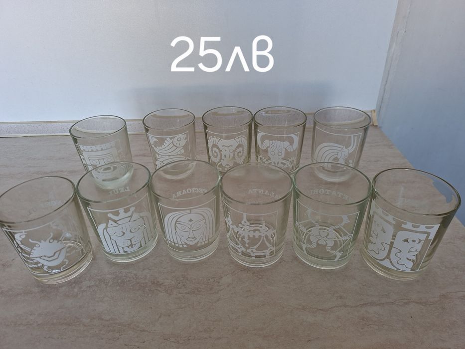 Стъклени чаши с декорация