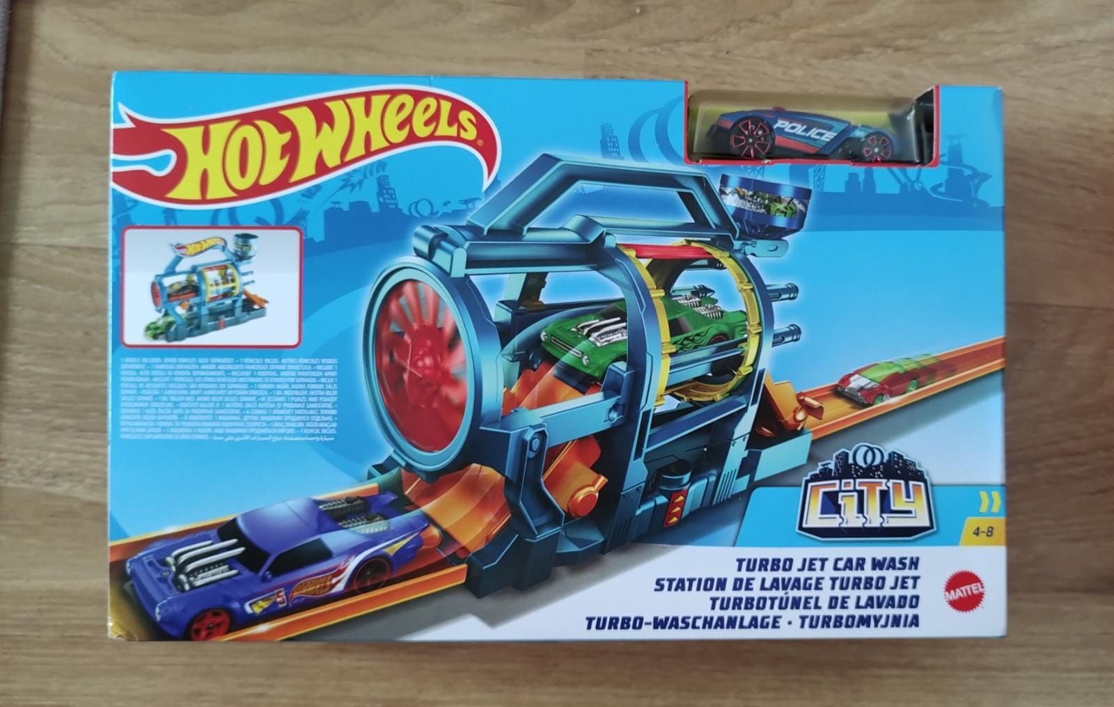 Lansator Hot wheels masini /Stekeez Lid'l 20 fotbaliști + cupa.