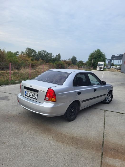 Vând Hyundai Accent