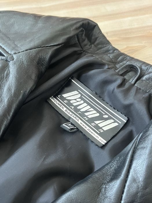 Модерно дамско кожено яке на марката Dawn’M