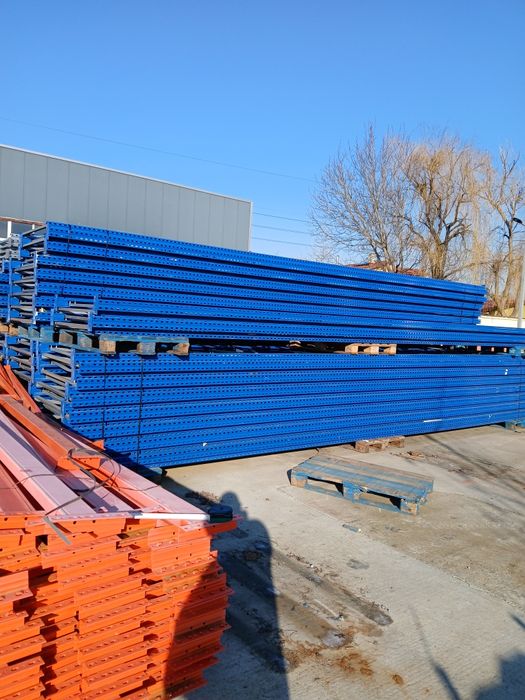 Avem rafturi metalice de vânzare