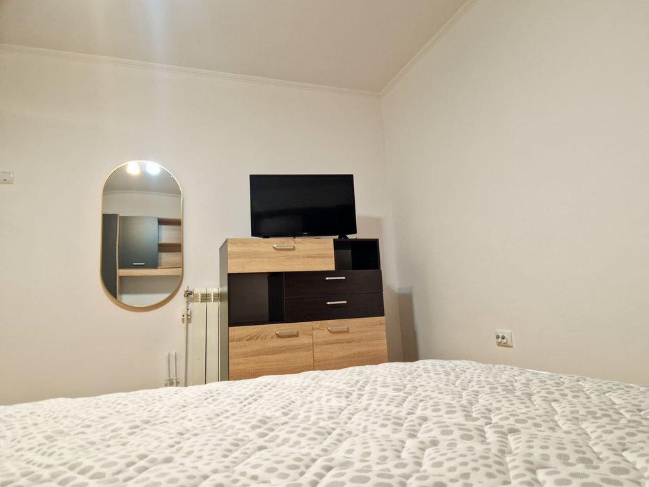 2 camere, 58 mp, DECOMANDAT, 3 min Metrou 1 Mai, vilă, parcare,.