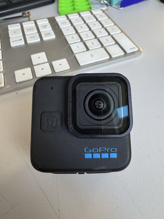 Продавам GoPro 11 mini
