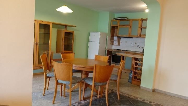 Дава се под наем Тристаен апартамент в София, Банишора - 130 кв.м за 663 € - Снимка #4