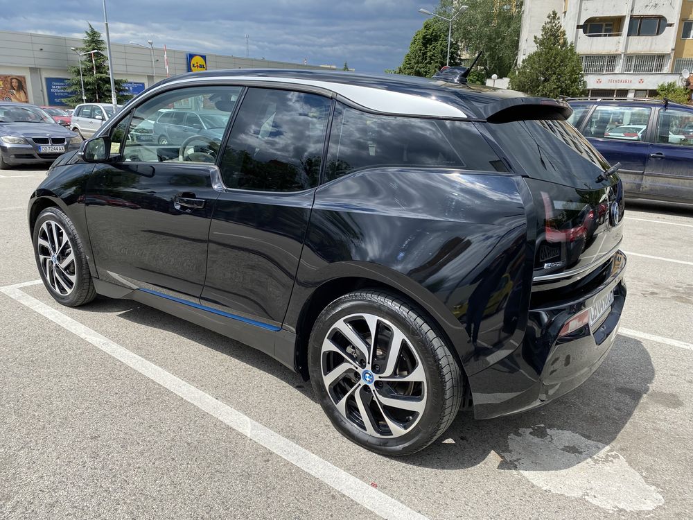 BMW i3 Електромобил