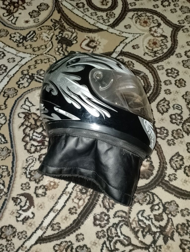 Moto kaska sotiladi