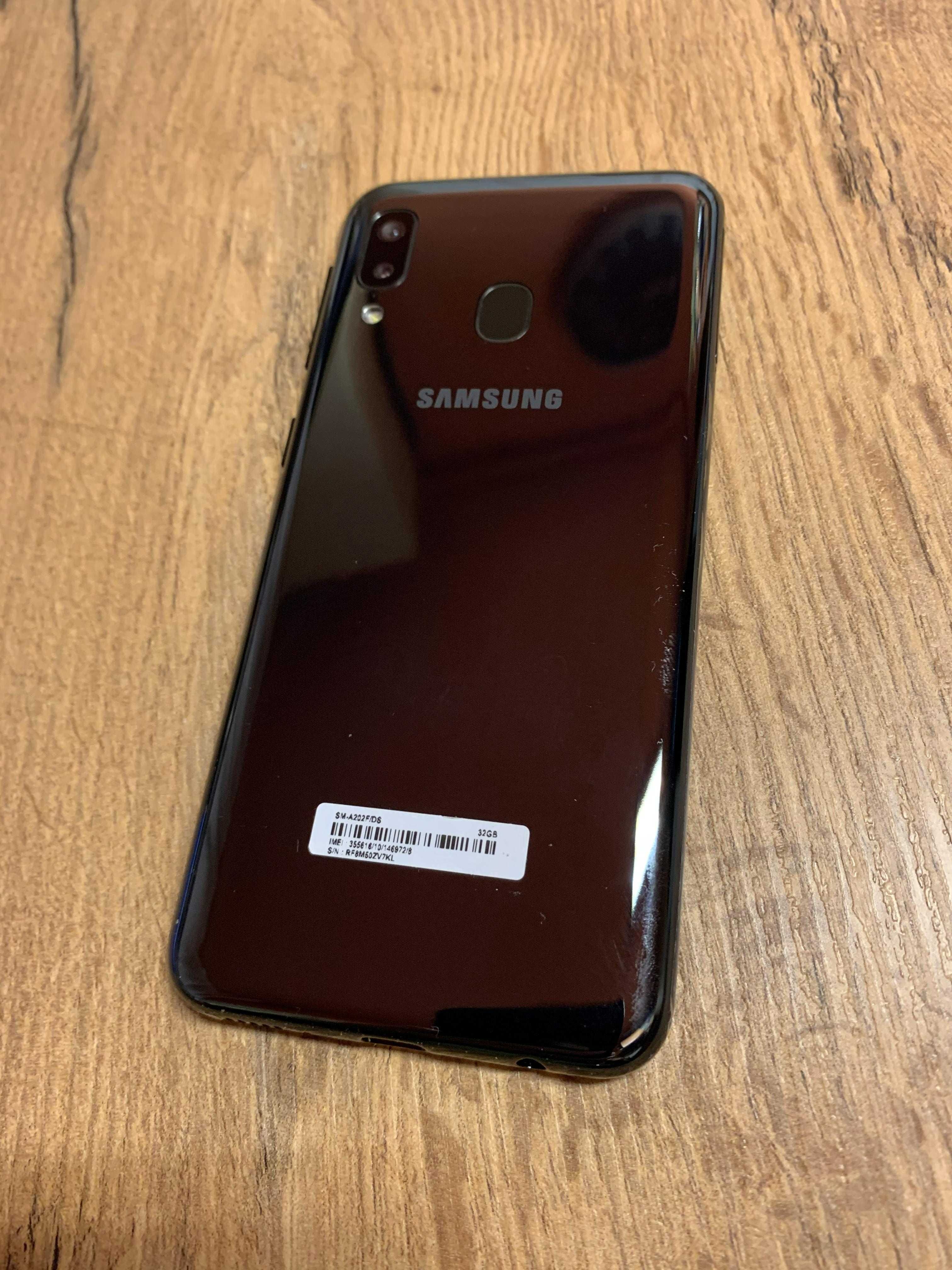 Samsung A20E Black la cutie aspect Nou ( separat Husa -  Folie noua )