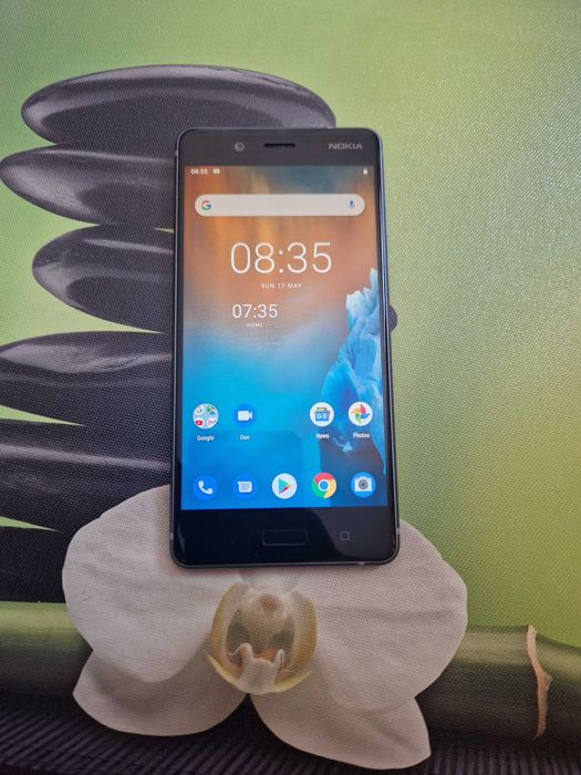 Nokia 8 -	4K-30fps, 1080p-30fps