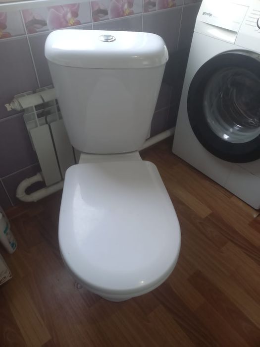 Продам унитаз в хорошем состоянии