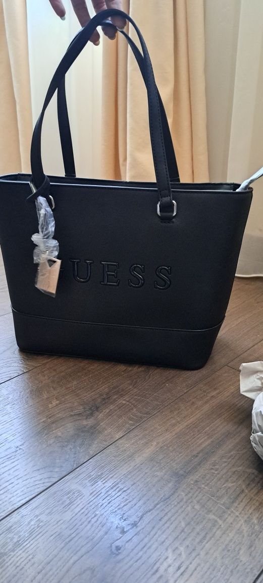Нова оригинална чанта GUESS
