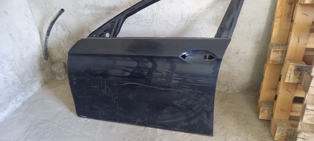 Usa stanga fata bmw f10