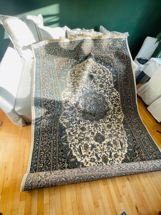 Персийки килим, малко използван