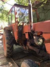 Tractor tradițional din 1979 functional