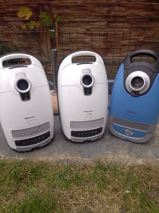 Vând aspirator miele