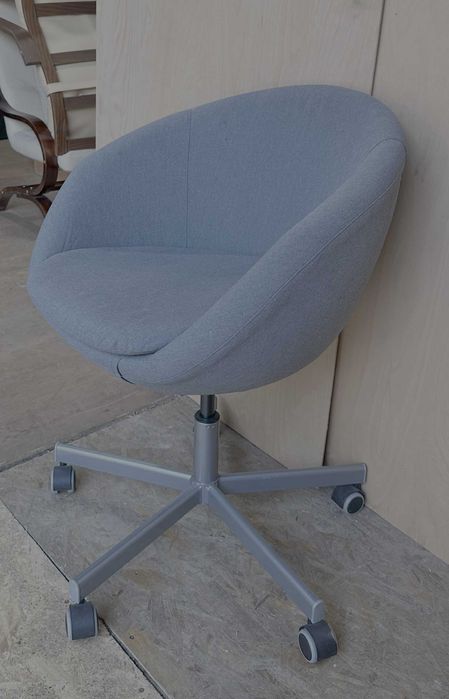 3 buc Scaun rotativ reglabil tip IKEA; Scaun cu picior central