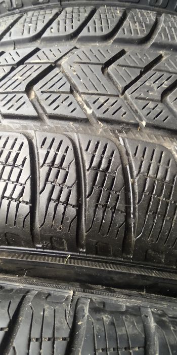 Зимни гуми -2020г.-18цола-235/60-1бр.-100лв."PIRELLI"