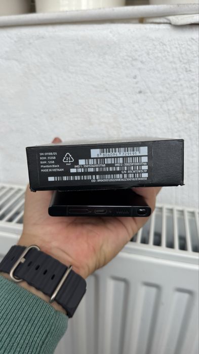 Vand telefon samsung s23ultra 512gb si 12gb RAM