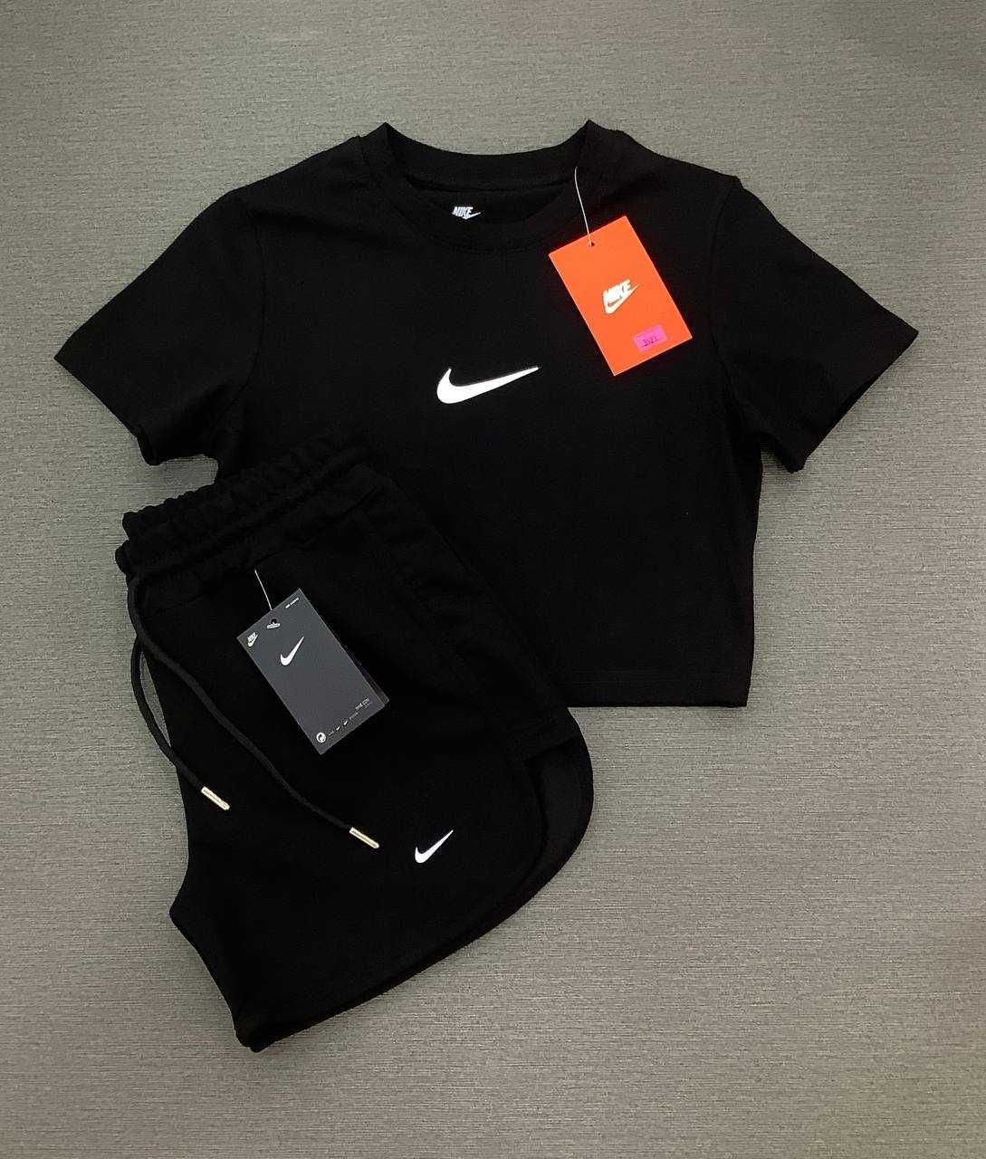 Дамски Екипи Nike