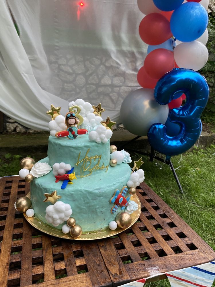Topper tort avion și nori / decorațiune tort