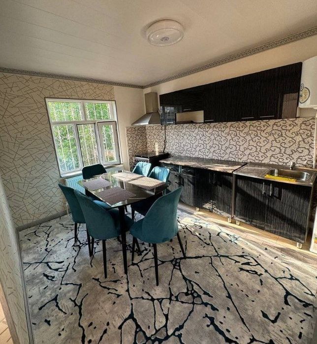 Shahriston metro yaqnida arenda