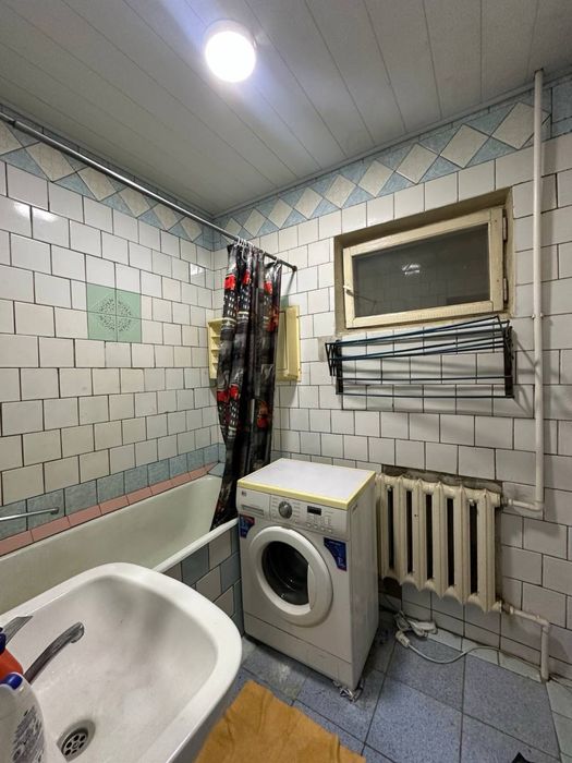 Мирабадский р-н Куйлюк массив 3 4/3/4 Билимдон маххаля 77серия кирпич