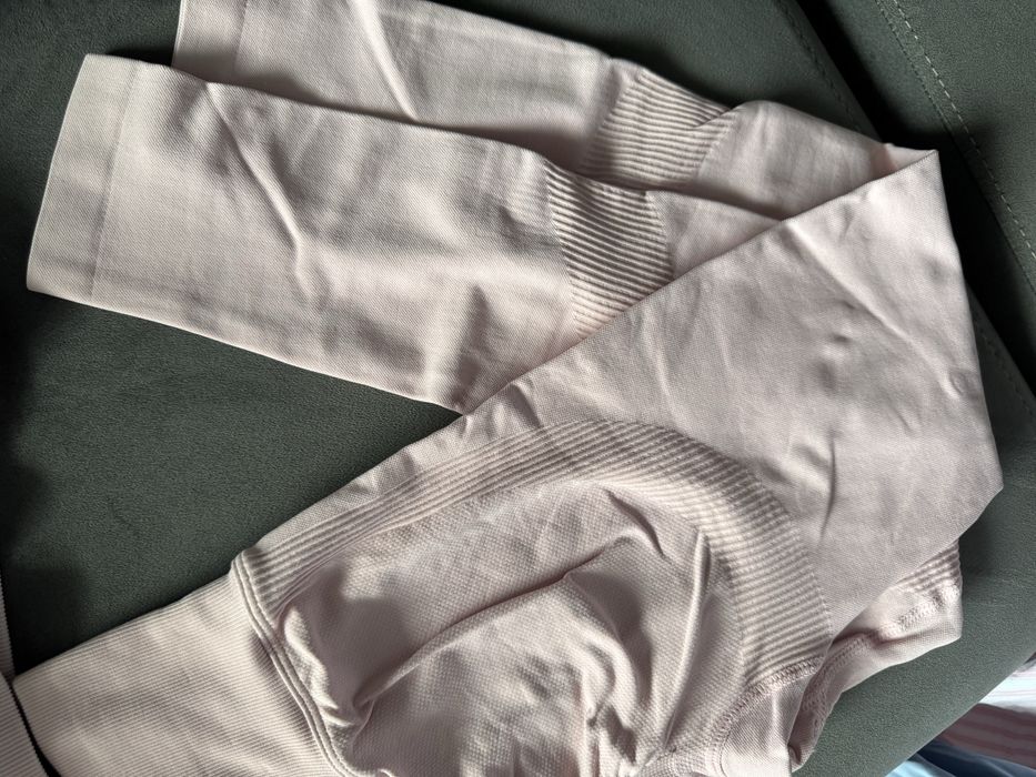 Спортен комплект Peach Pump с дълъг клин