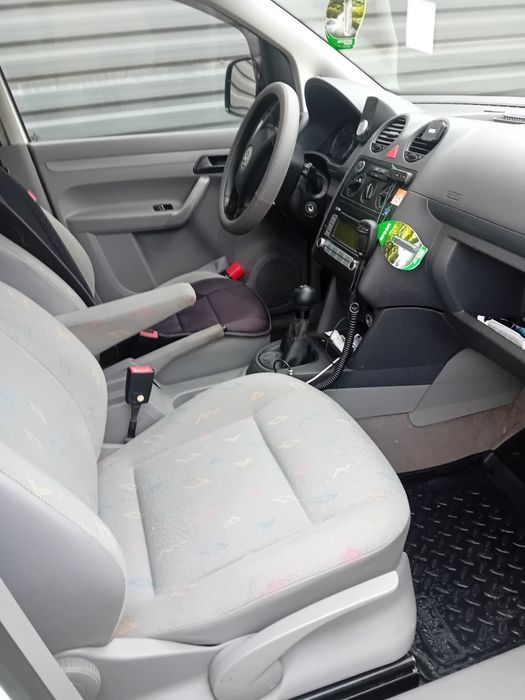 Vând Volkscagen Caddy