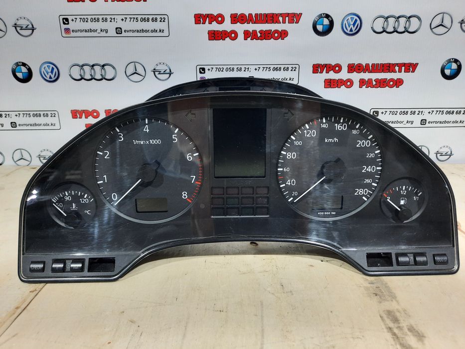 Щиток приборов на Ауди А8 D2 дорест