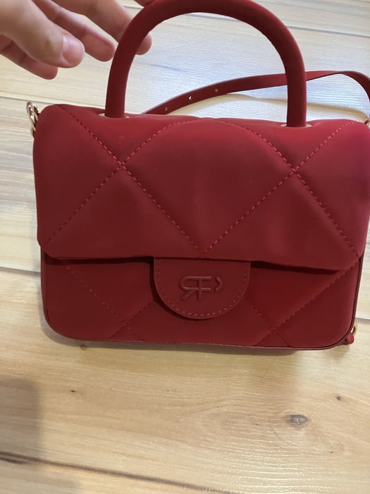 Нова малка дамска чанта