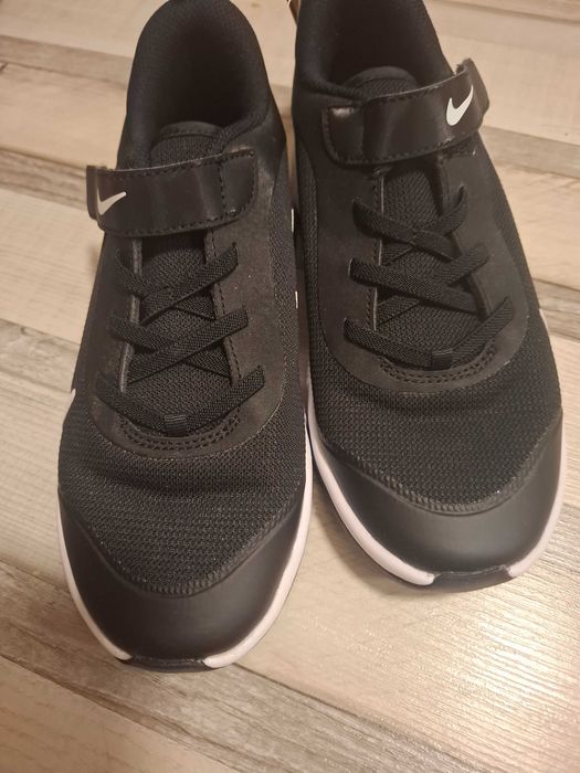 Nike маратонки нови
