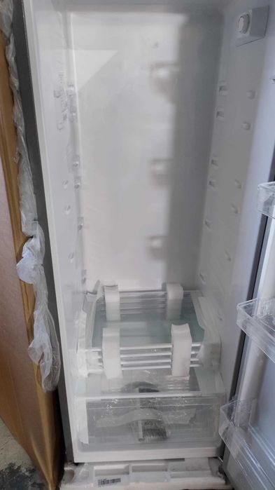 Чисто нов Иноксов Хладилник-Oхладител 143.4 см Bomann 242 литра