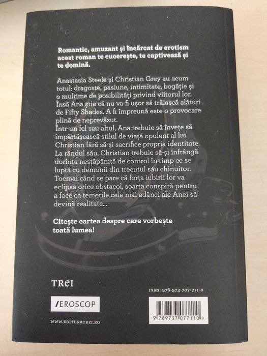 Volumele II si III ale trilogiei 'Cincizeci de umbre' - E. L. James