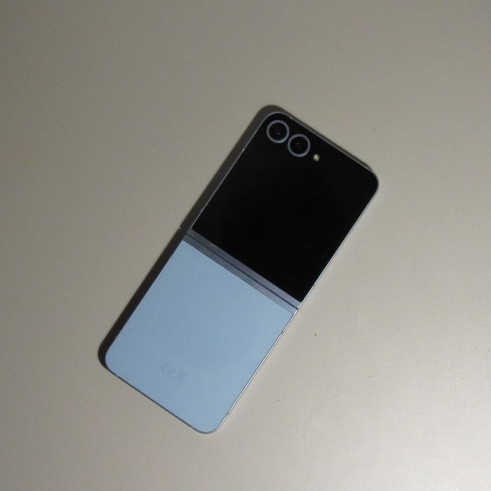 Samsung Z Flip 6 256GB 12GB ca nou
