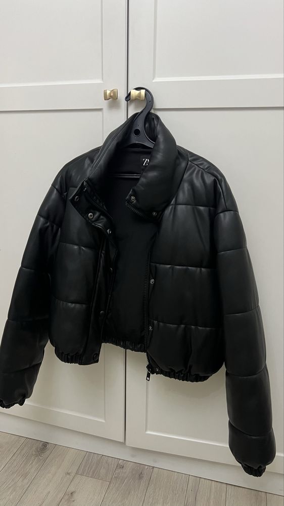 Куртки Zara, Uniqlo, Massimo Dutti, Mango