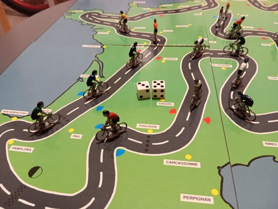 Avespace France Tous pour un maillot Tour de France Rare society game