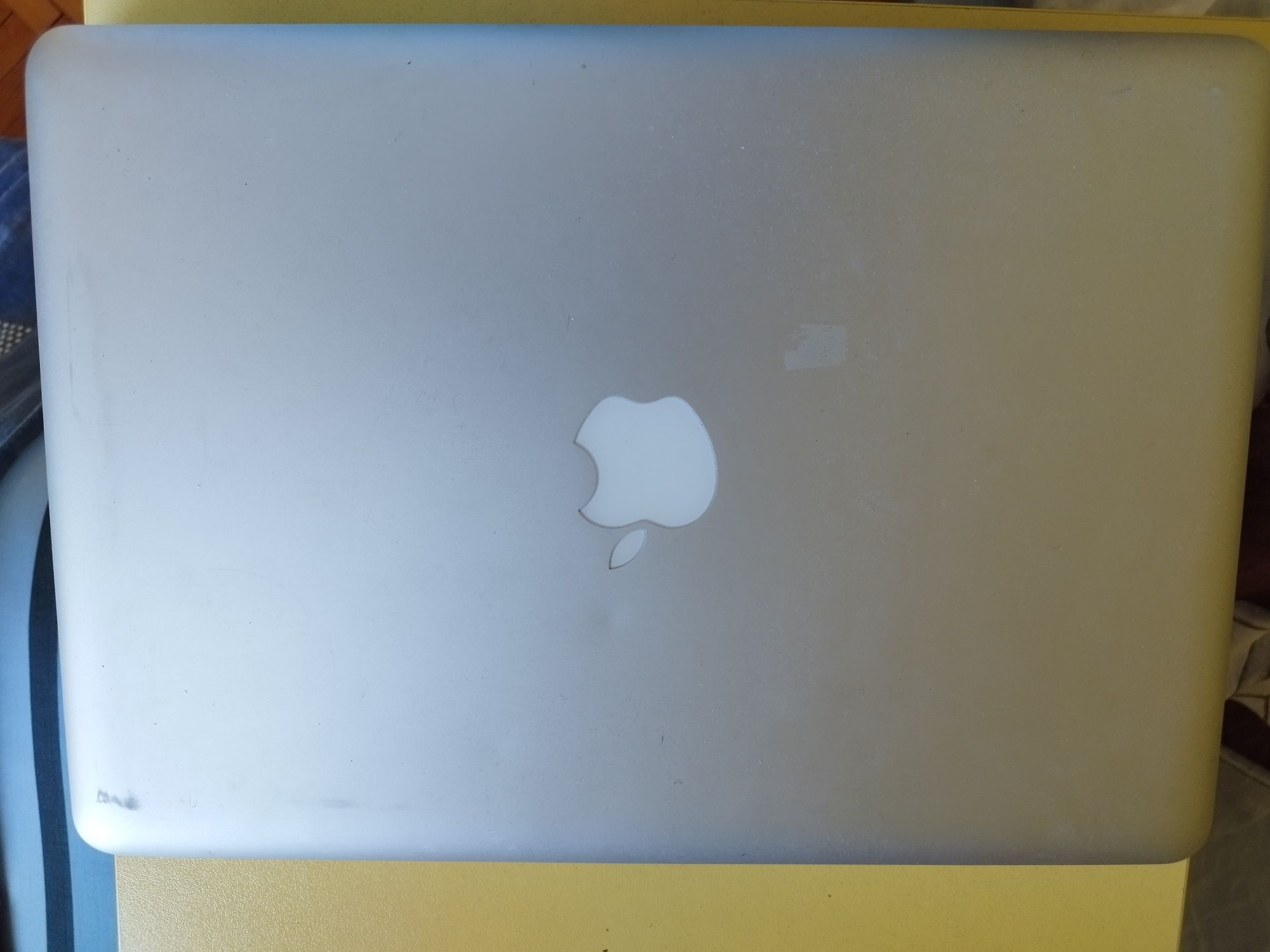MacBook Pro 2010 на части