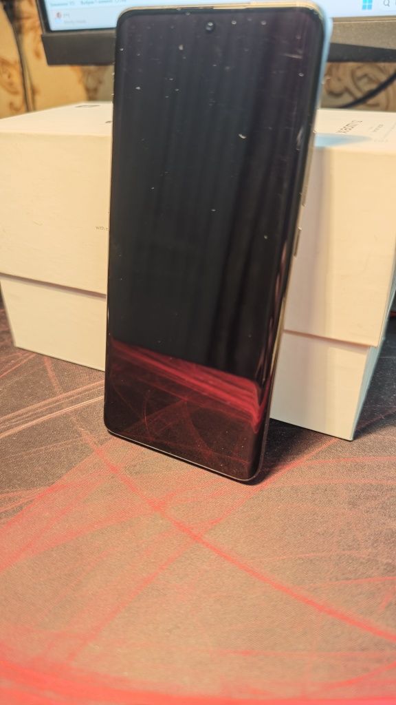 Продам Xiaomi mi 12 Global version