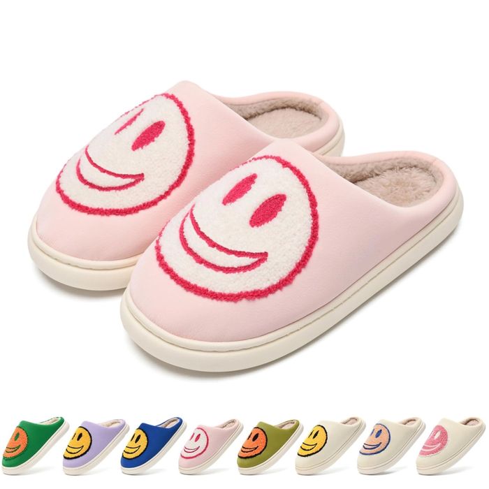 Papuci imblaniti cu smiley face diverse marimi