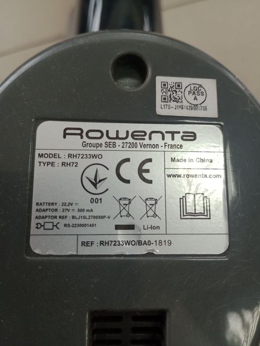 Продавам без кабелна прахосмукачка