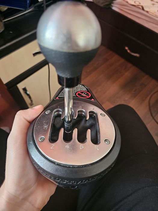 Schimbator Thrustmaster