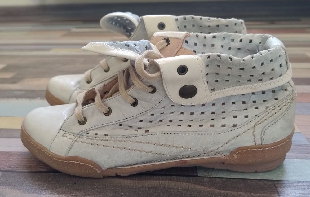 Teniși Khrio din piele perforata