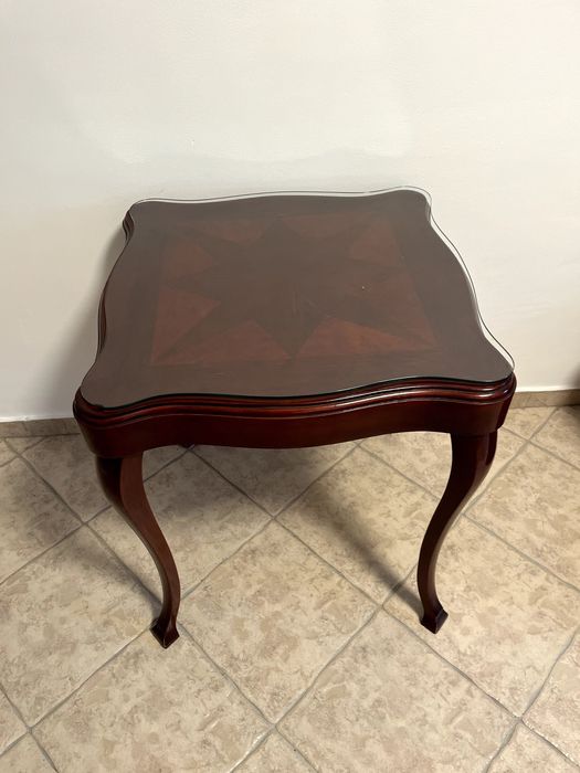 Сет диван, маса и 4 столчета