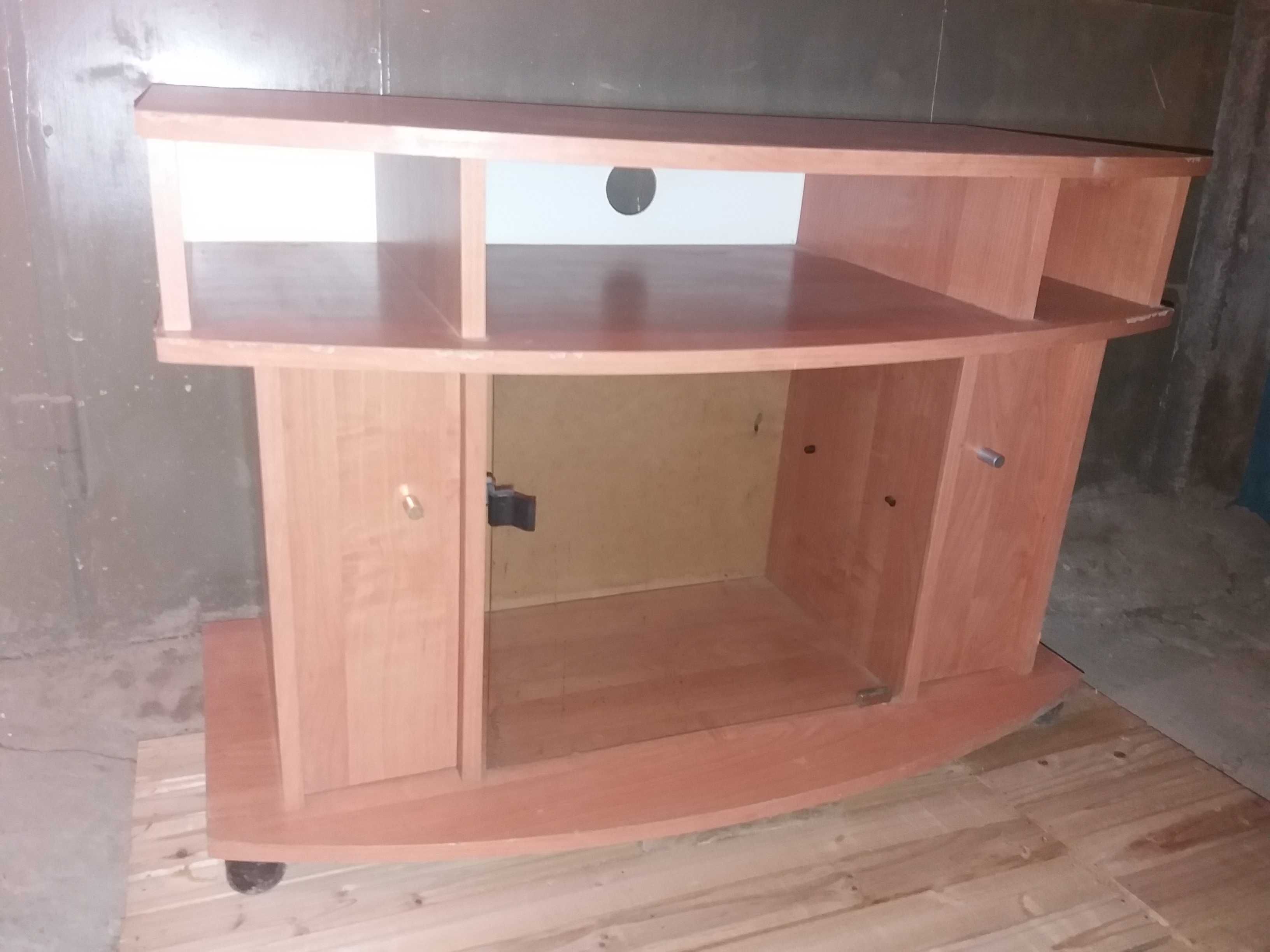 Продам тумбочку для телевизора