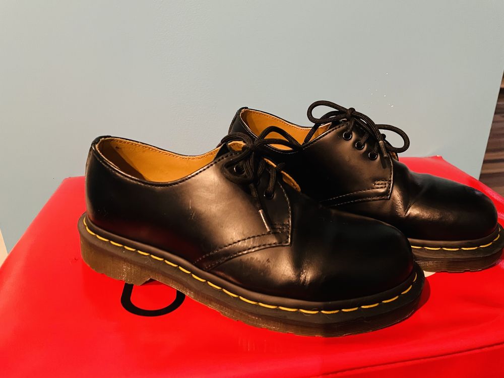 Dr. Martens обувки