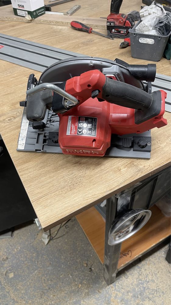 MILWAUKEE M18FCSG66-0. С линеал