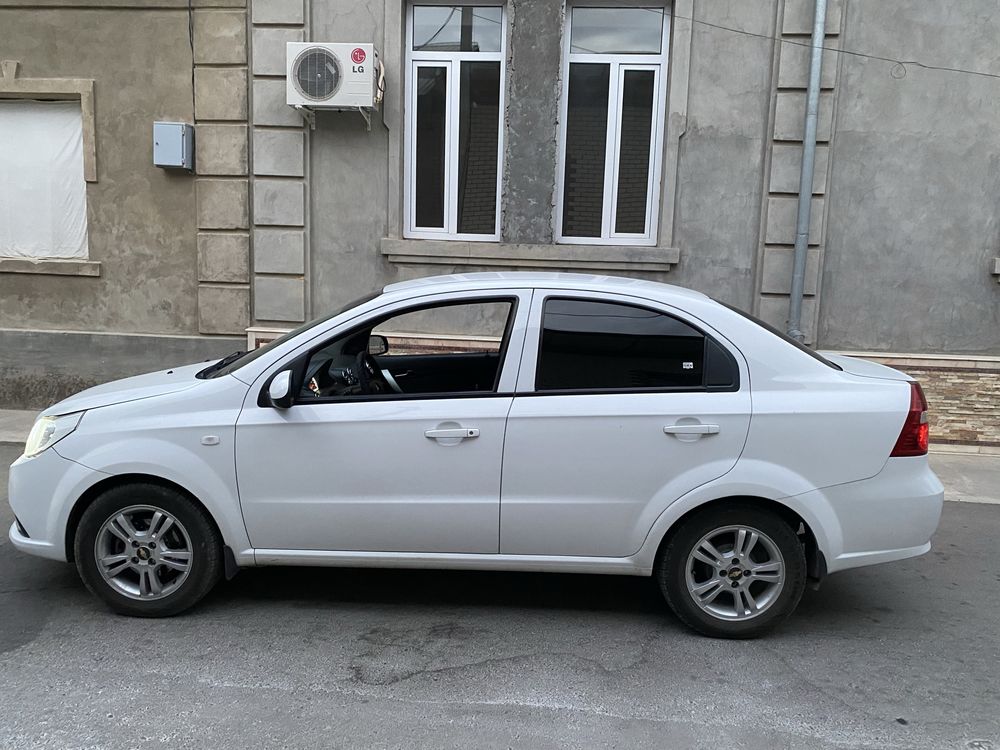 Nexiya 3 Mexanika 4 pokoleniya gaz balon