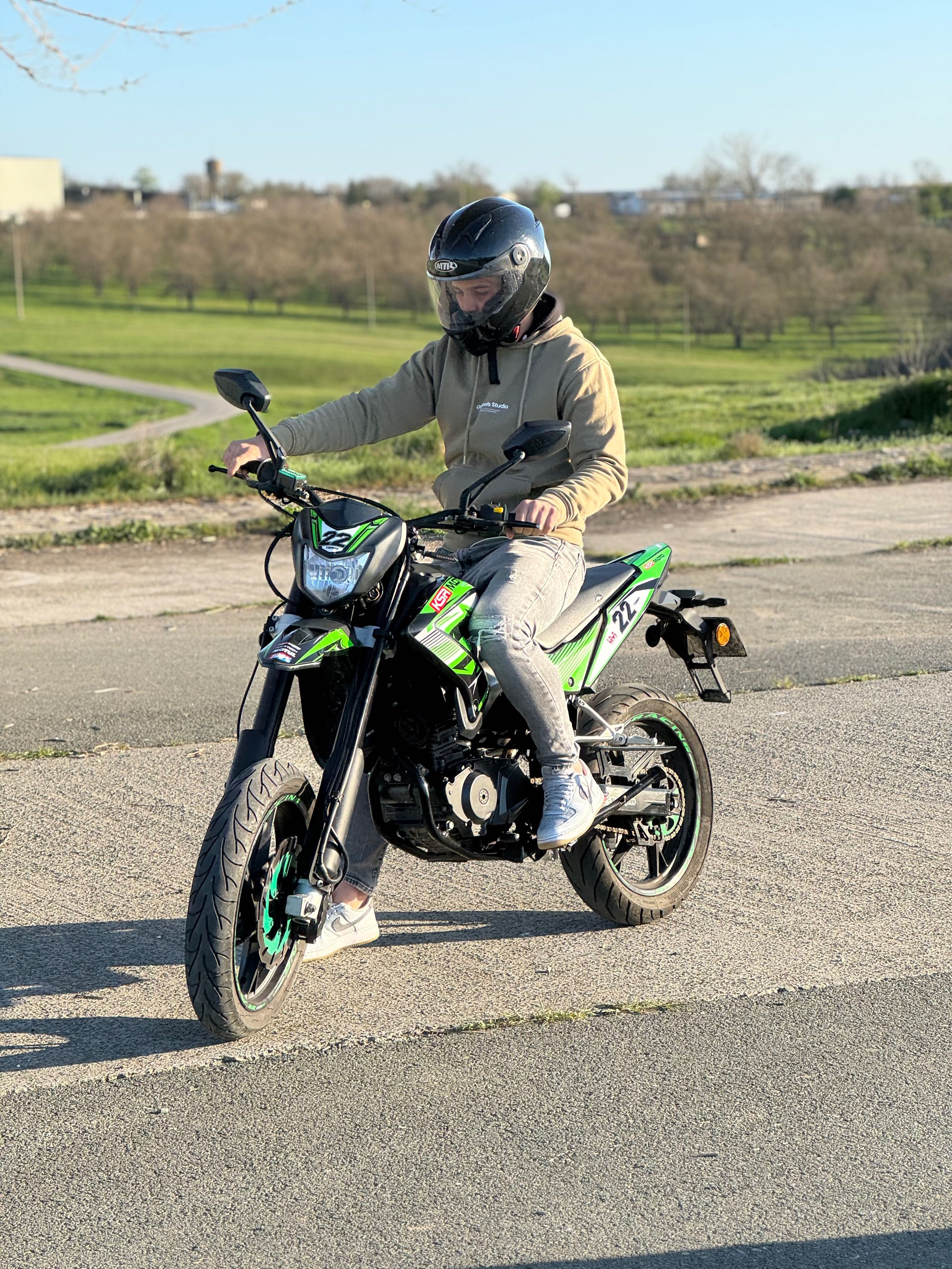 Vând KSR 125 2018 A1